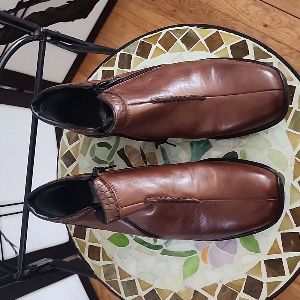 Rieker boots with zipper both sides. Size 41, Brown